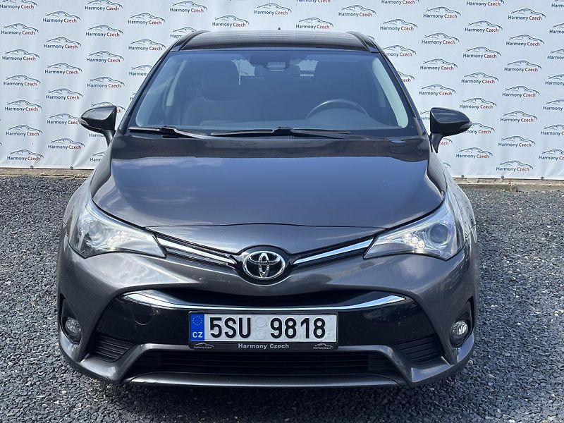 Toyota Avensis (2015) 1.8VVTi, 108kW, REZERVACE - fotka 2 z 17