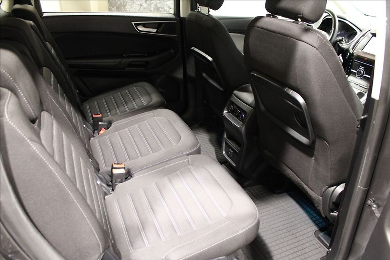 Ford Galaxy 2,0 TDCi 110kW Titanium 7 míst - fotka 12 z 38