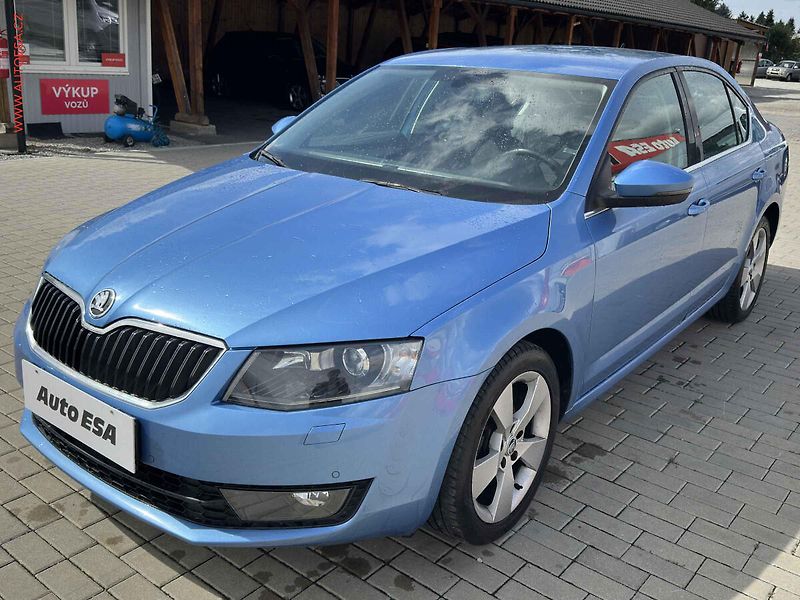Škoda Octavia (2016) 1.4 TSi, ČR, Bixenon - fotka 3 z 21