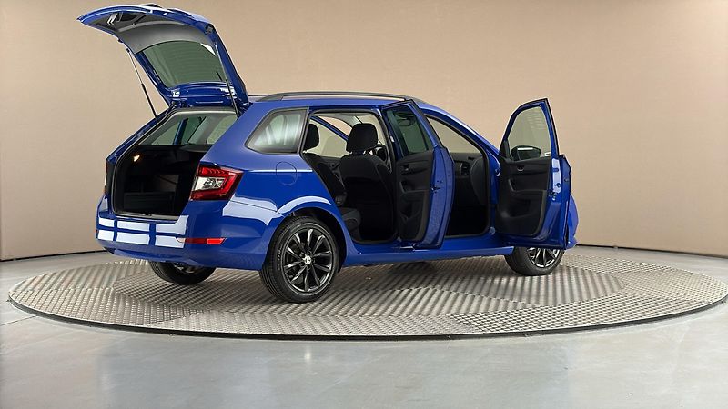 Škoda Fabia 1.0 TSI Black Combi - fotka 6 z 23