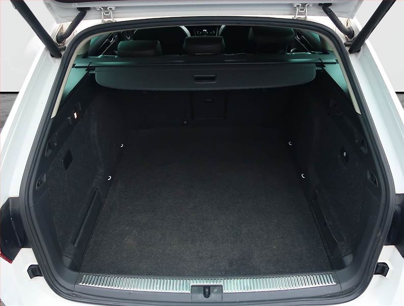 Škoda Superb (2017) Laurin&Klement 2.0 TDI 4x4 - fotka 14 z 22