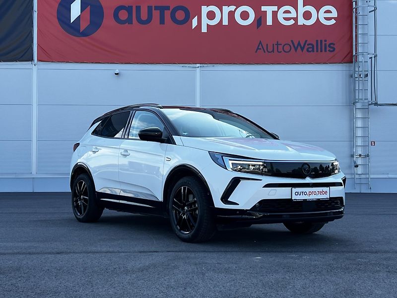 Opel Grandland 1.6PHEV Sport GSLine 165kW DPH - fotka 2 z 25