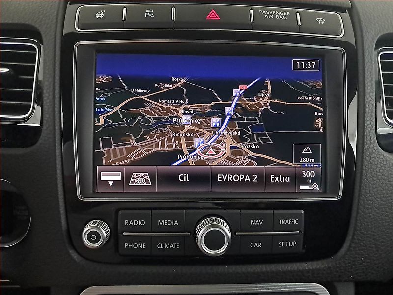 Volkswagen Touareg (2017) R-Line 3.0 TDI - fotka 18 z 23