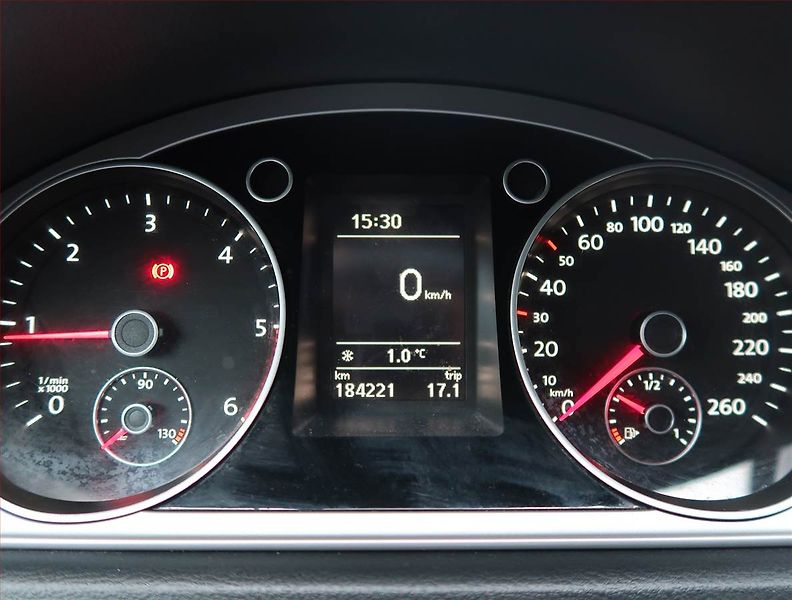 Volkswagen Passat (2012) 2.0 TDI, 4X4 - fotka 11 z 13