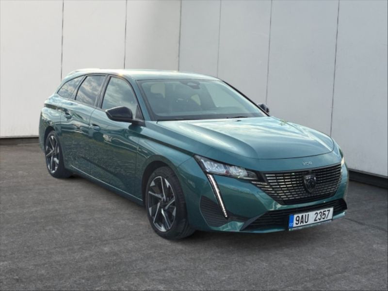 Peugeot 308 1,2 PT 130 Allure Pack - fotka 1 z 10