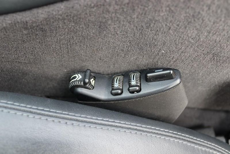 Mercedes-Benz CLK 55 AMG V8 CABRIO 255kW - fotka 32 z 50