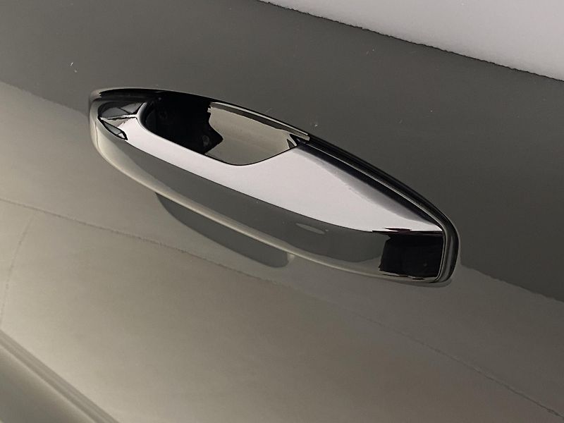 Volvo XC40 B3 PLUS BLACK EDITION AUT CZ - fotka 33 z 56