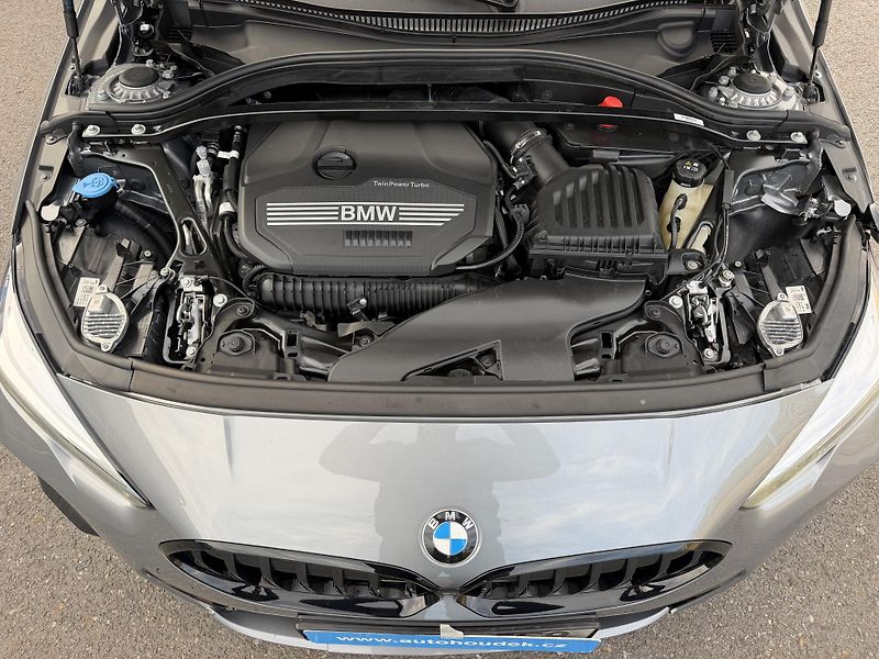 BMW Řada 2 Gran Coupe 220i 131kW MSPORT - fotka 9 z 24