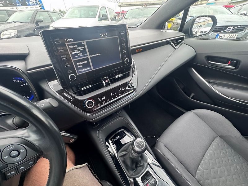 Toyota Corolla (2019) 1,2i 85KW TURBO SPOJKA 2. MAJ - fotka 30 z 50