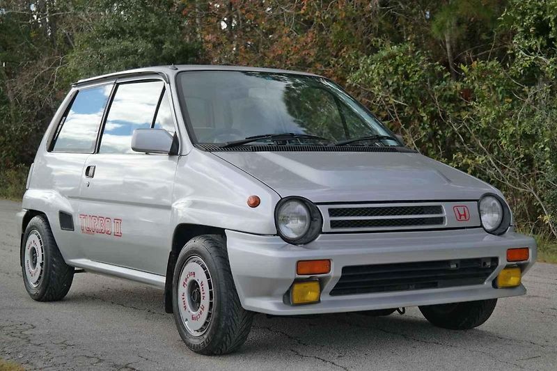 Honda City Turbo a Motocompo