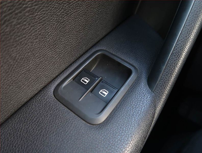 Škoda Yeti (2011) 2.0 TDI, 4X4, Serv.kniha - fotka 20 z 20