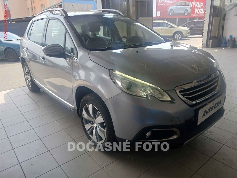 Peugeot 2008 (2014) 1.6i, servis.kniha - fotka 1 z 3