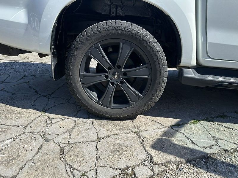 Isuzu Ostatní 1.9 Double Cab 4x4 LSE A/T - fotka 27 z 28