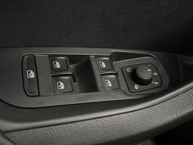 Škoda Karoq DSG Sportline - fotka 21 z 31