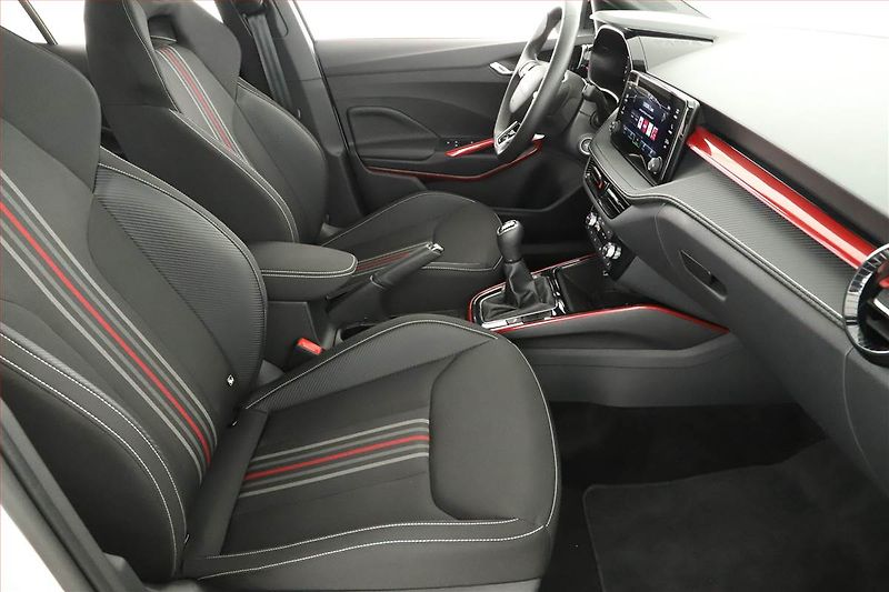 Škoda Fabia (2025) 1.0 TSI, Monte Carlo, FullLed - fotka 7 z 13