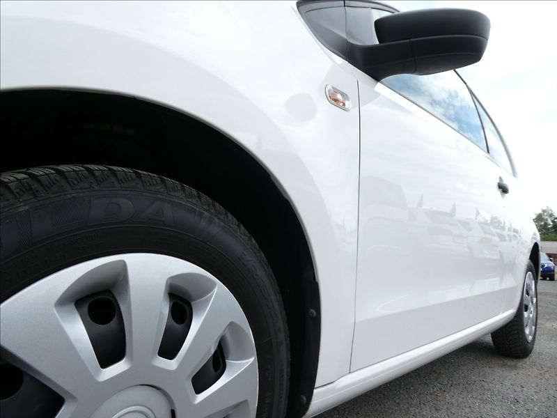 Škoda Citigo 1,0 MPi klimatizace, 2 x kola - fotka 13 z 42