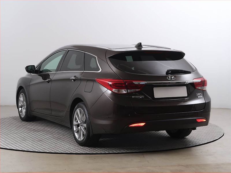 Hyundai i40 (2018) 1.7 CRDi, Automat, Kůže, Navi - fotka 4 z 20