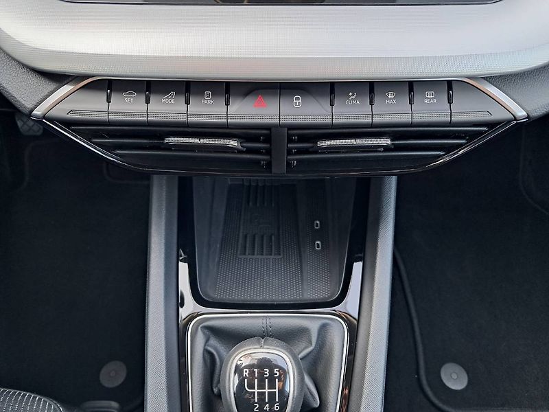 Škoda Octavia (2024) IV SELECTION 1.5 TSI / 85 kW M - fotka 14 z 29