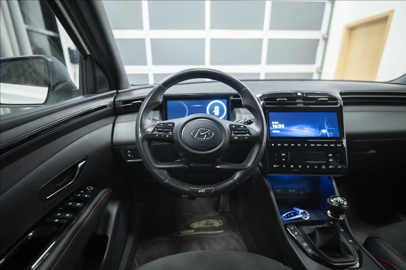 Hyundai Tucson 1,6 T-GDI N-LINE NAVI KAMERA - fotka 19 z 47