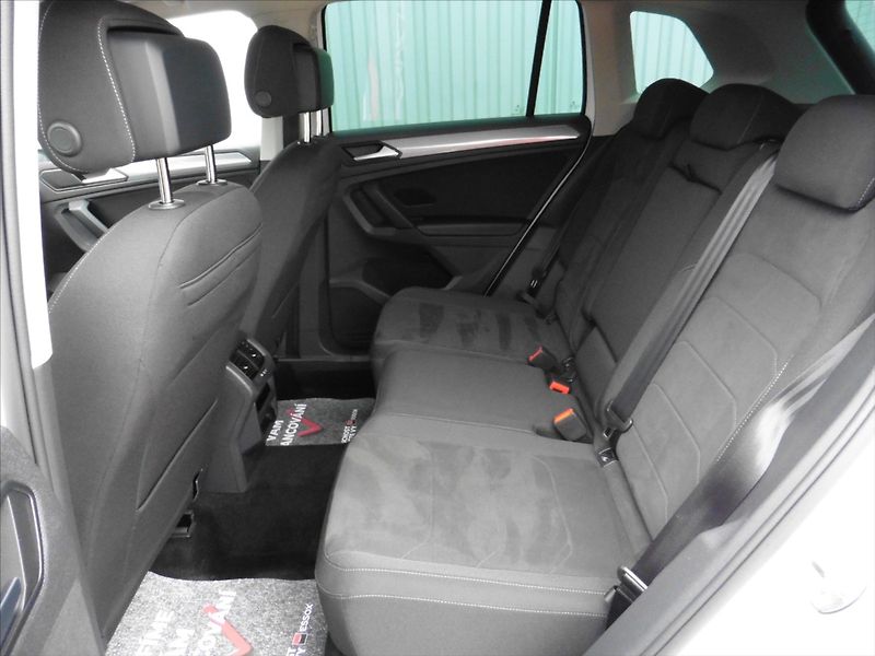 Volkswagen Tiguan 2,0 TDi Life DSG Navi - fotka 20 z 21
