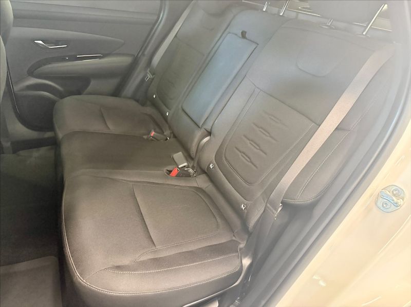 Hyundai Tucson 1,6 TGDI STYLE AT - fotka 14 z 15