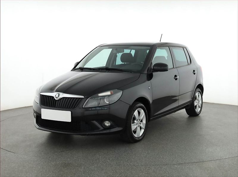 Škoda Fabia (2014) Ambiente 1.2 TSI, Serv.kniha - fotka 2 z 17