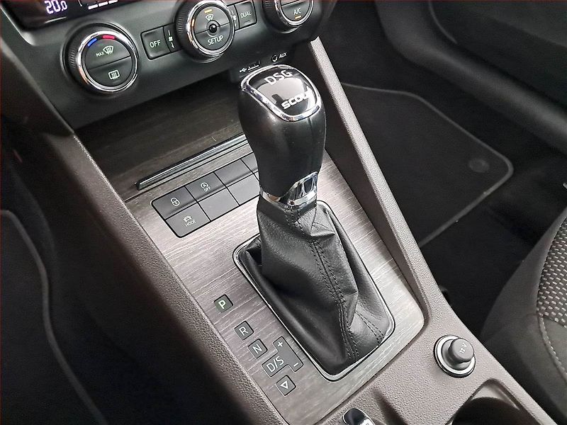 Škoda Octavia (2015) Scout 2.0 TDI, 4X4, Automat - fotka 13 z 19