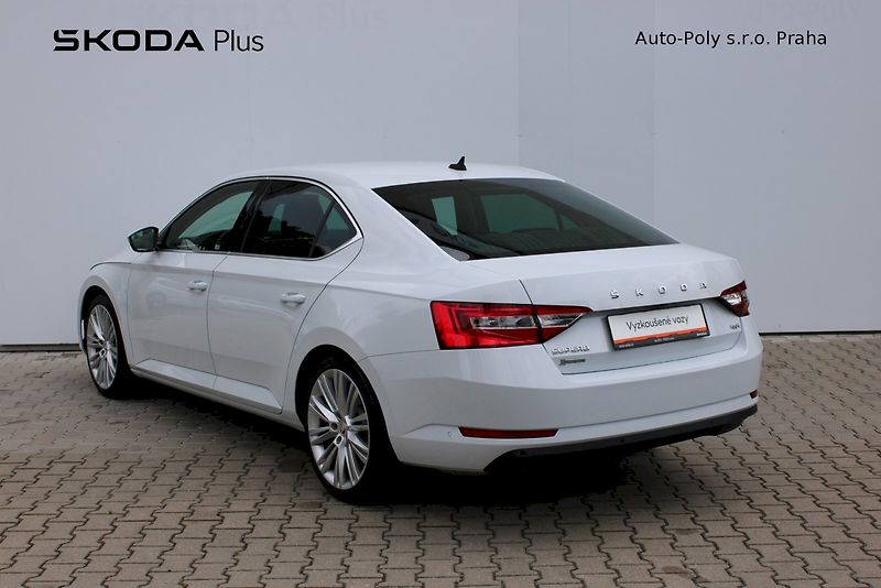 Škoda Superb (2023) 2.0 TDI 147 kW Style - fotka 7 z 25