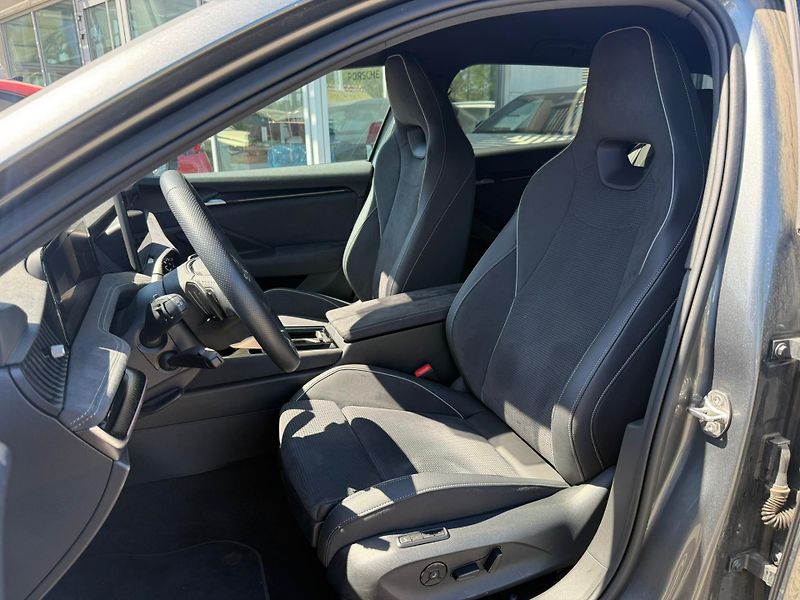 Škoda Superb Sportline 2.0 TDI 110kw DSG Co - fotka 8 z 25