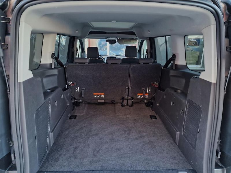 Ford Tourneo Connect 1.5TDCi 88kW L2, Titanium, ČR - fotka 17 z 50