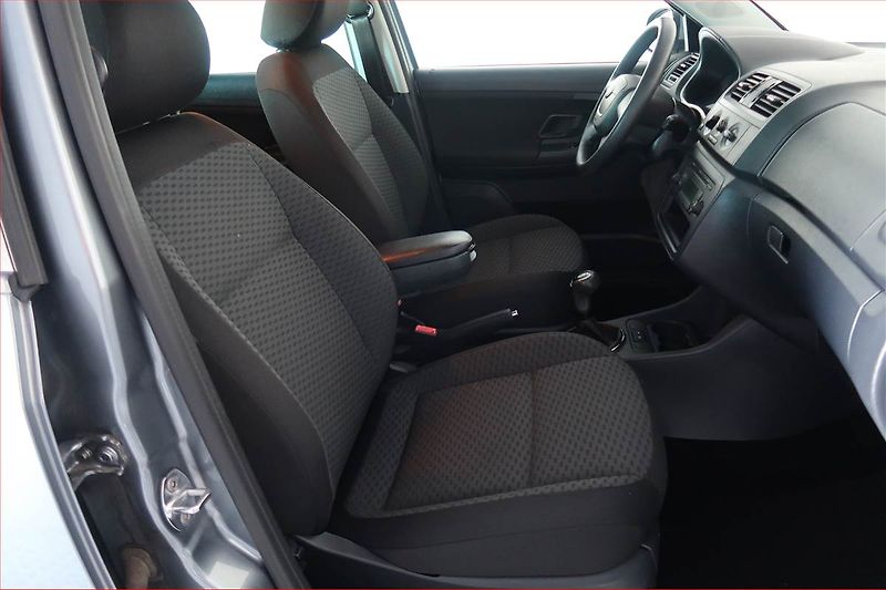 Škoda Fabia (2013) 1.2 TSI, Tempomat - fotka 9 z 15