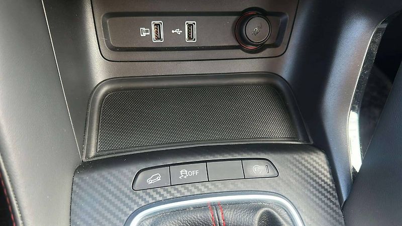 MG ZS Essential 1,5 78kW MT5/1512 - fotka 14 z 20