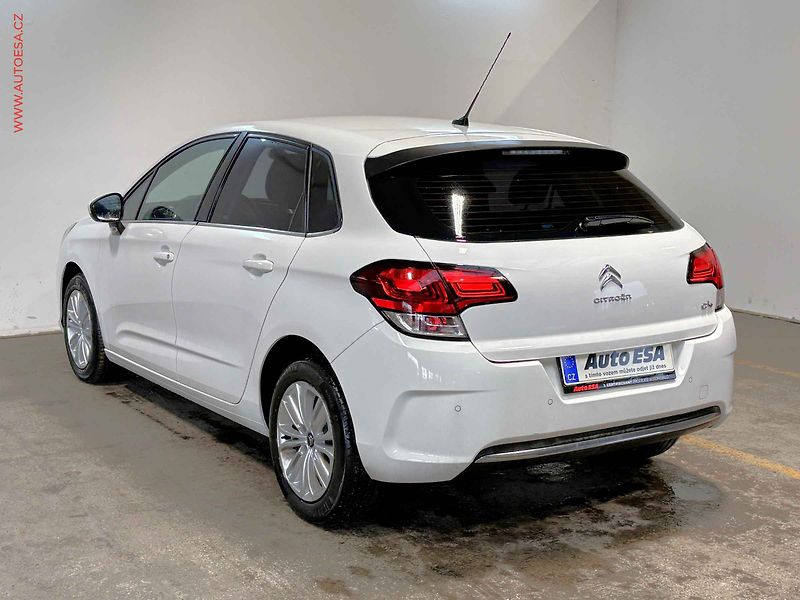 Citroën C4 (2016) 1.6HDi, ČR, AC, park.asist - fotka 6 z 16