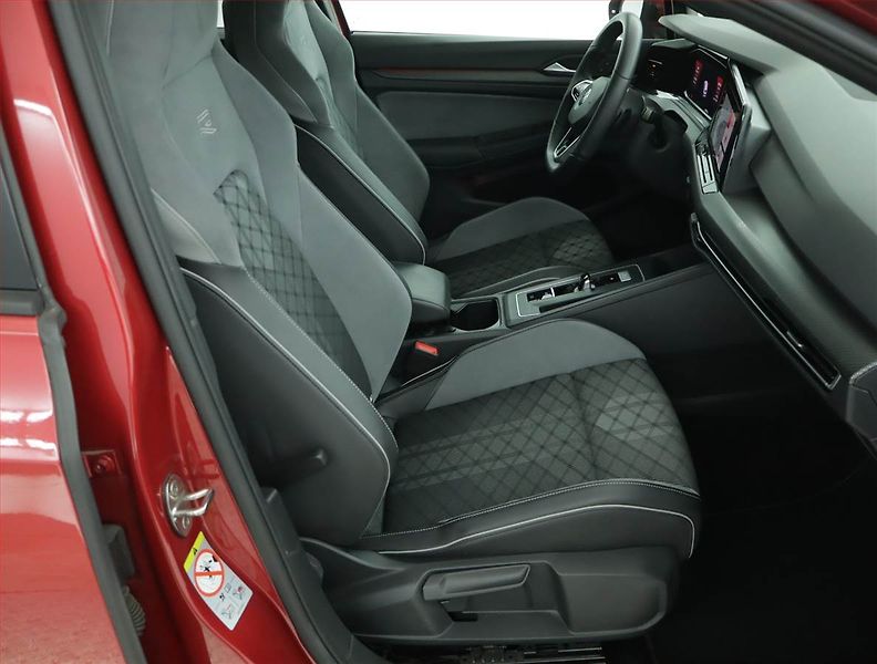 Volkswagen Golf (2022) R-Line 2.0 TDI, Automat - fotka 9 z 16