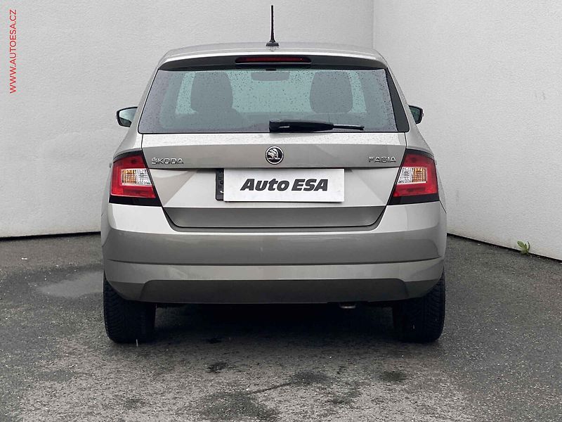 Škoda Fabia (2017) 1.0 TSi, Drive, DSG - fotka 5 z 15