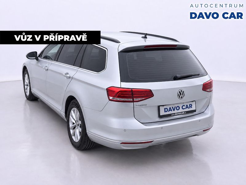 Volkswagen Passat 1,6 TDI Comfortline 1.Maj. DPH - fotka 2 z 12
