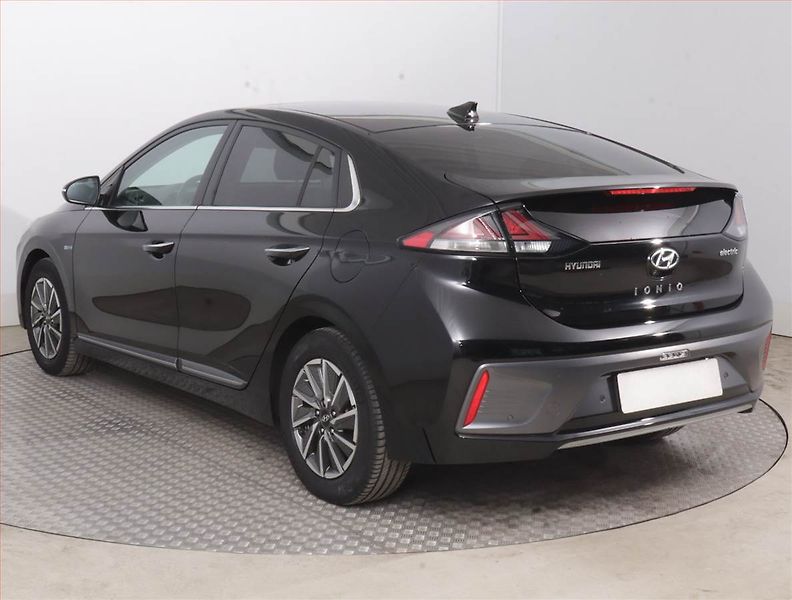 Hyundai Ioniq (2021) Electric 38 kWh, SoH 100% - fotka 4 z 20