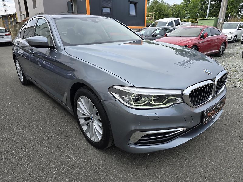 BMW Řada 5 530i 185kW XDRIVE LUXURY - DPH - fotka 2 z 47