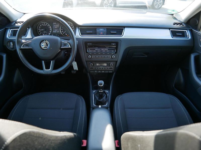 Škoda Rapid - fotka 5 z 23
