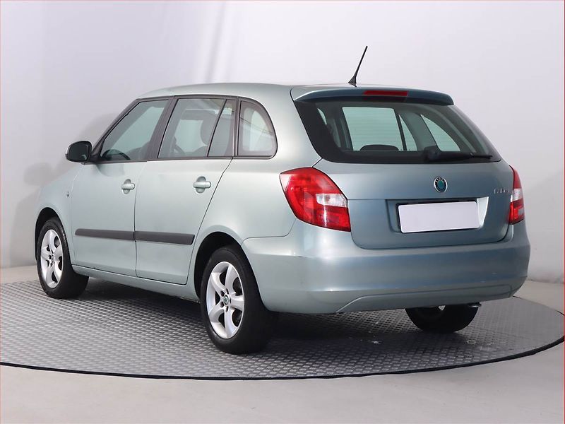 Škoda Fabia (2012) 1.2 TSI, Automat, po STK - fotka 4 z 19