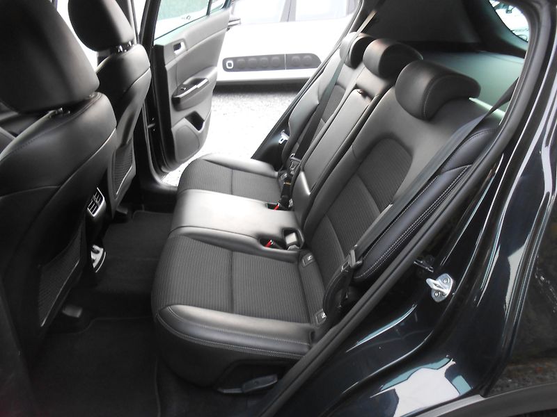 Kia Sportage (2021) AUTOMAT,BLACK EDITION.44tkm - fotka 25 z 43