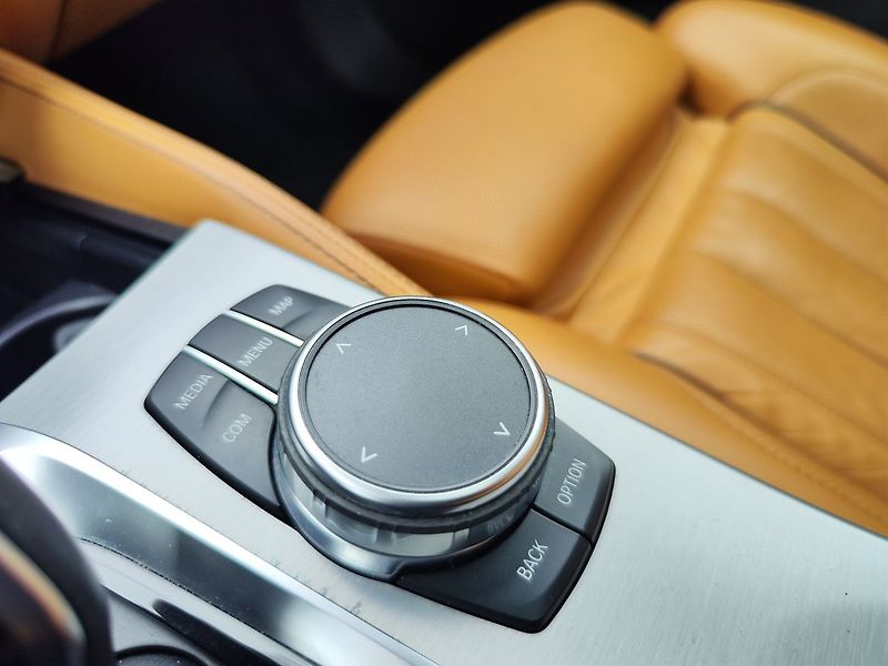 BMW Řada 5 540d/235kW xDrive Luxury AT - fotka 29 z 40