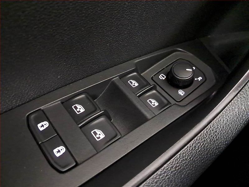 Škoda Karoq (2020) 1.5 TSI - fotka 19 z 21