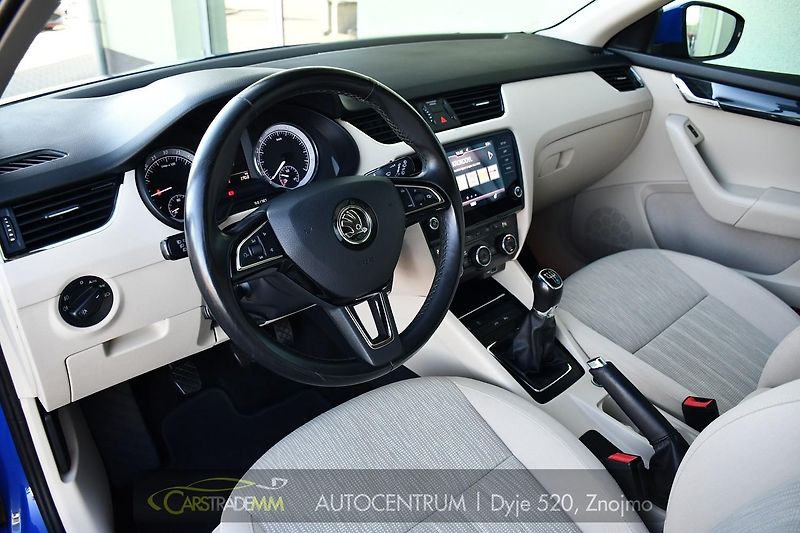Škoda Octavia 1,6TDi STYLE - fotka 9 z 53