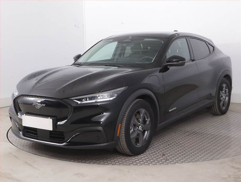Ford Mustang Mach-E (2021) Standard Range RWD, SoH 96% - fotka 2 z 19