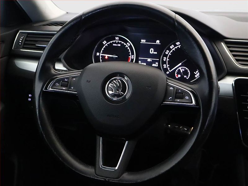 Škoda Superb (2018) Ambition 2.0 TDI, Bi-Xenony - fotka 12 z 13