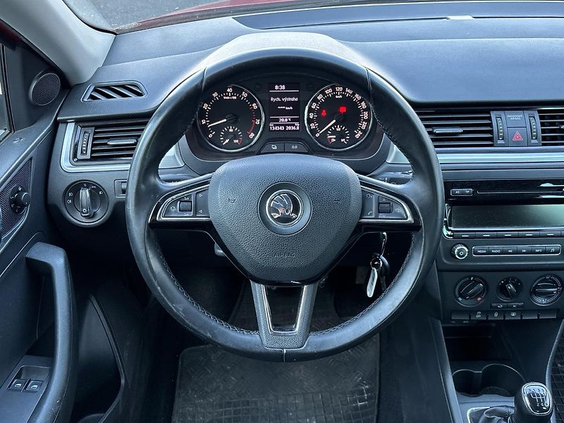 Škoda Rapid Ambition - fotka 8 z 9