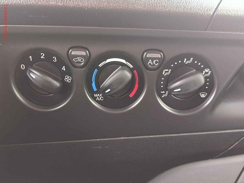Ford Transit Custom (2017) 2.0TDCi 9míst, TREND, AC - fotka 15 z 20