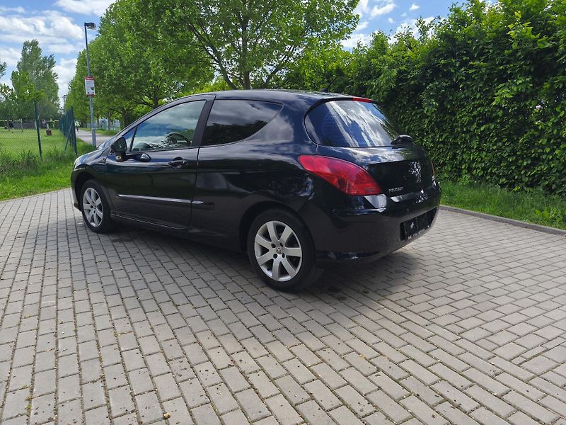 Peugeot 308 1.6 16v Platinum - fotka 5 z 21
