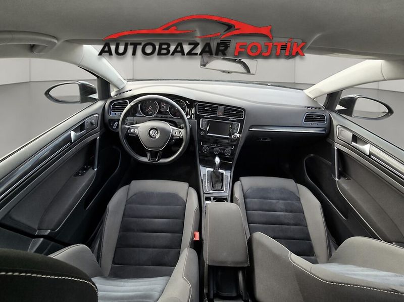 Volkswagen Golf (2015) 1.4 TGi Highline DSG - fotka 12 z 20